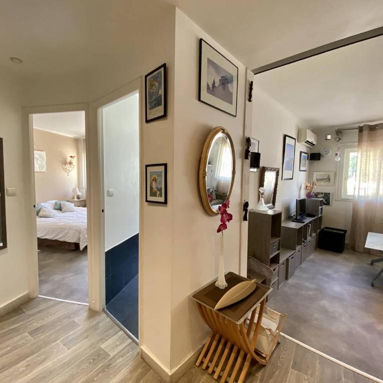 A Cannes - Centre ville - 2 Pièces au calme - Appartement 1 Chambre - 9