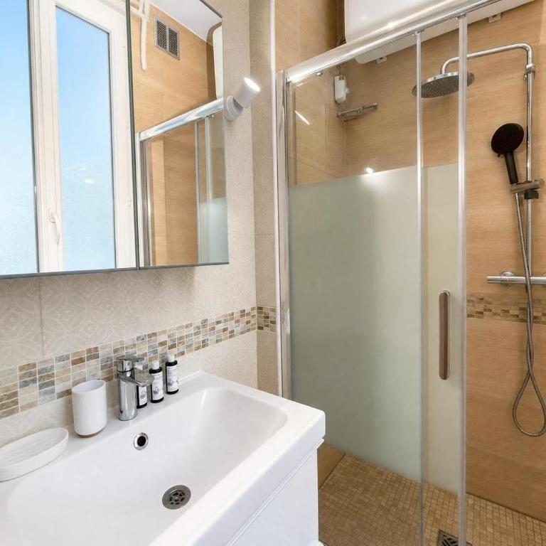 Cozy Studio Apartment Near Montmartre & Pigalle - Studio Lit Queen-Size - 6