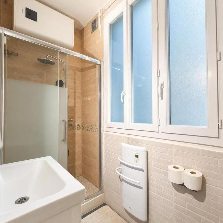 Cozy Studio Apartment Near Montmartre & Pigalle - Studio Lit Queen-Size - 8