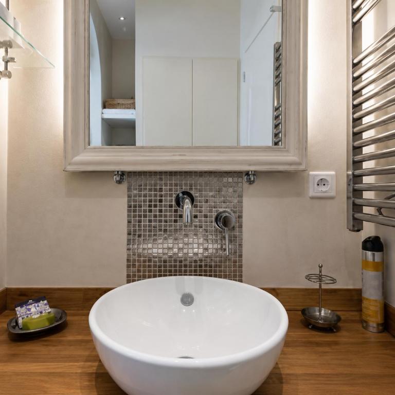 Barla 3 - a spacious one bedroom apartment near Place Garibaldi - Chambre Double - 10