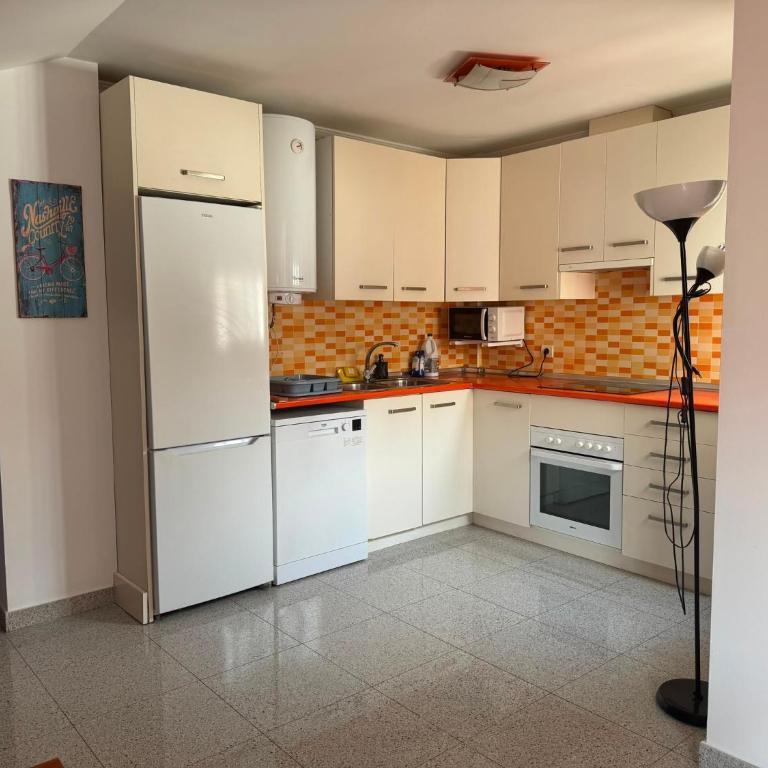 EL ATICO DE FUENGIROLA - Apartamento de 2 dormitorios - 4