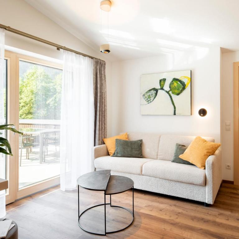 Aparthotel Saladina direkt an der Talstation - Apartment mit 2 Schlafzimmern und Gartenblick - 1