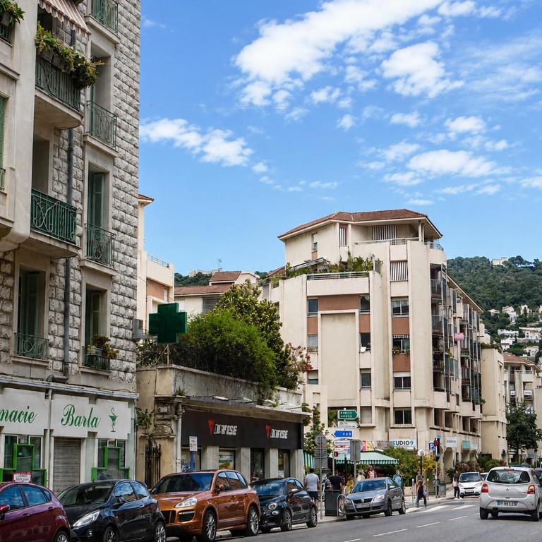 Barla 3 - a spacious one bedroom apartment near Place Garibaldi - Chambre Double - 8