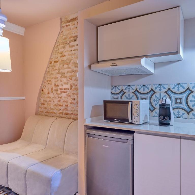 Boutique Hotel Luna Granada Centro - Studio at "Luna Suites Palacio Almagra Apartments* - 5