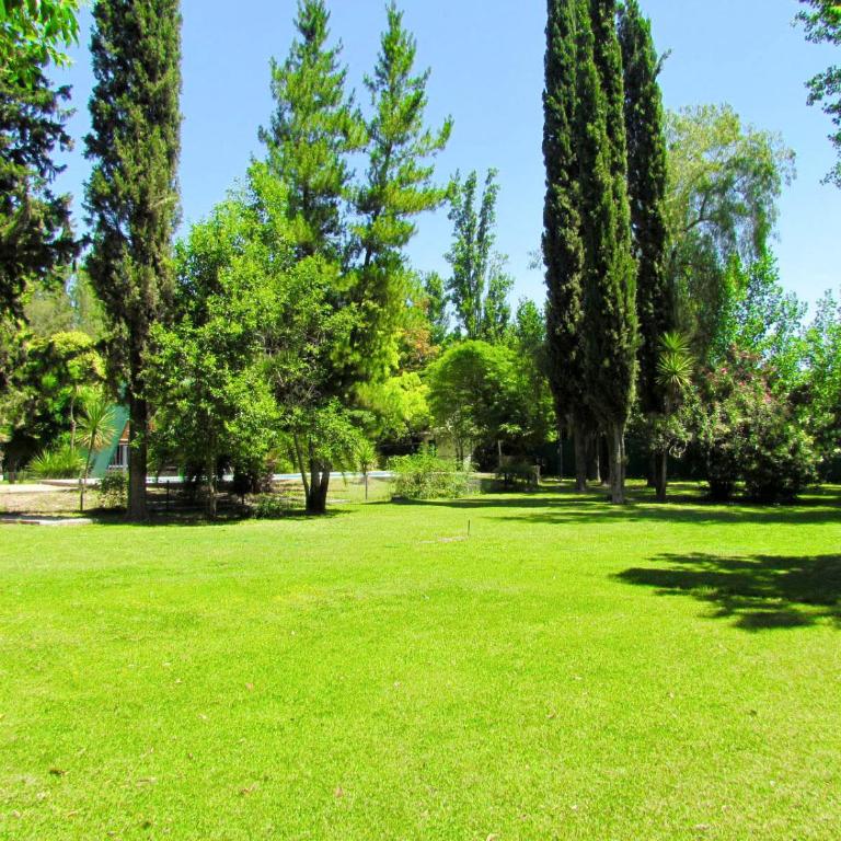 Casa quinta con gran parque y piscina en zona privilegiada -"De Barro y Caña" - Casa de 2 dormitorios - 20