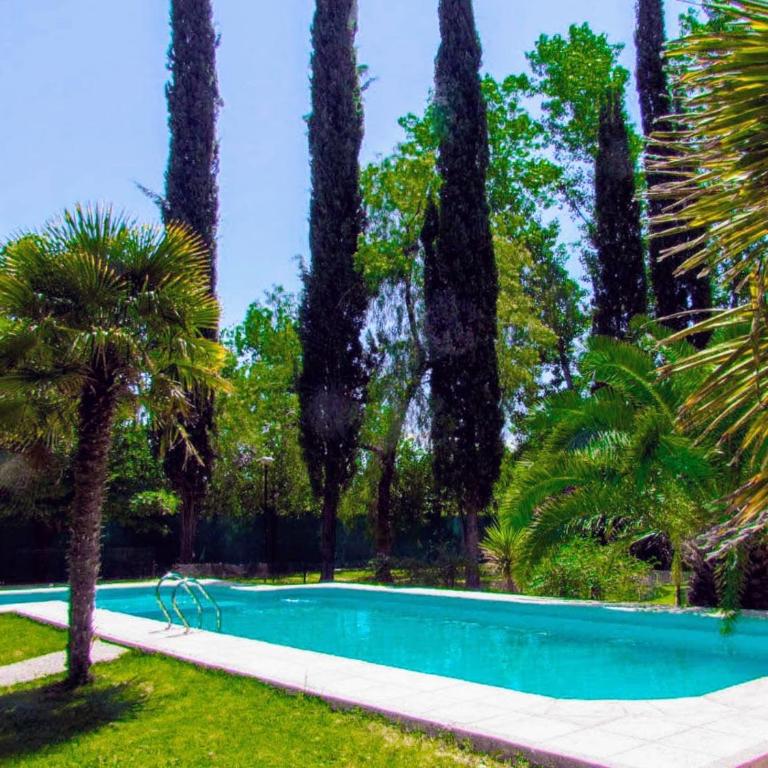 Casa quinta con gran parque y piscina en zona privilegiada -"De Barro y Caña" - Casa de 2 dormitorios - 13