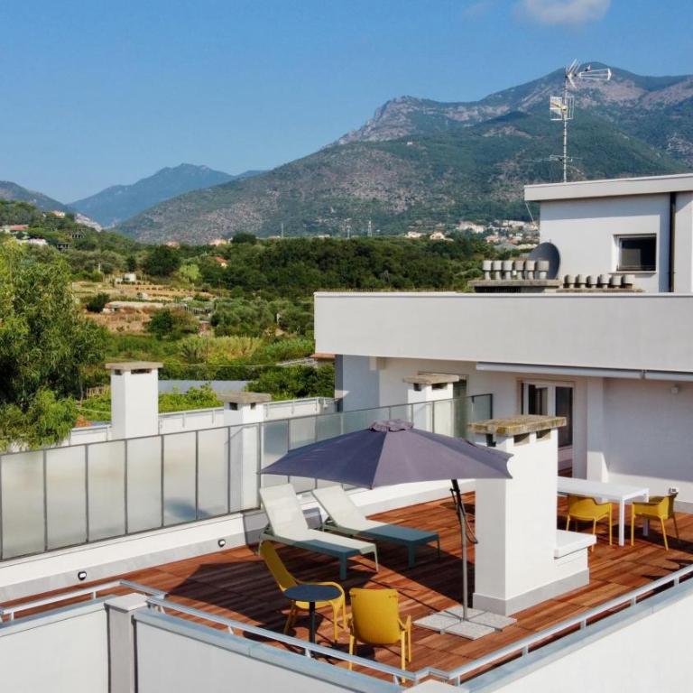 Il Niro Terrazza - Luxury Apartment with Large Terrace & Pool - Two-Bedroom Apartment - 1