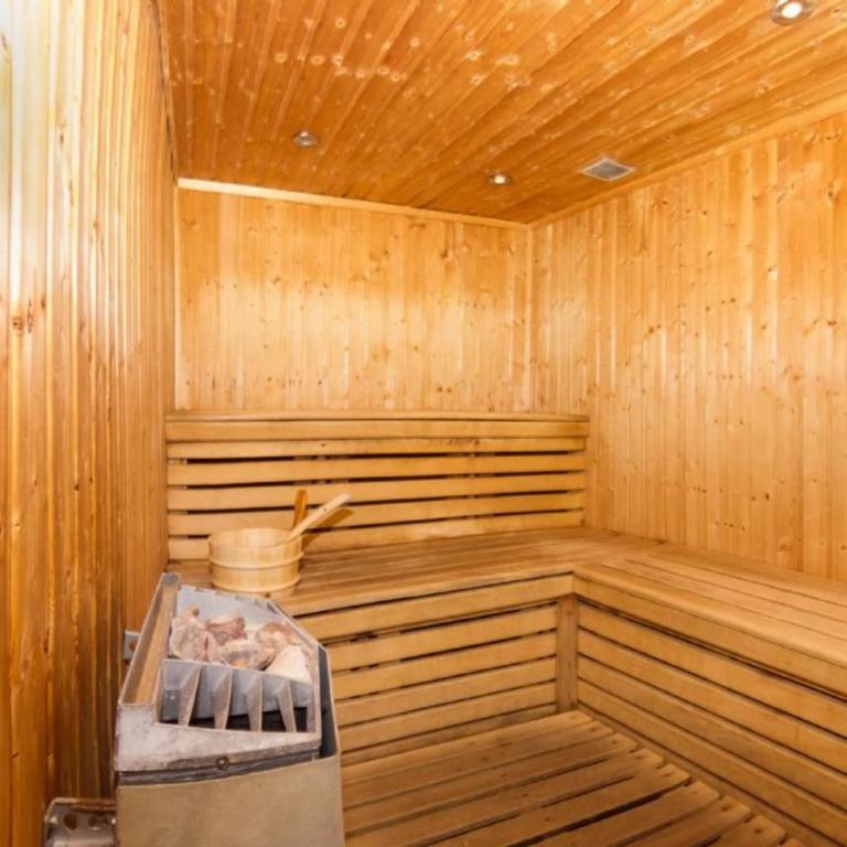 La Ginabelle Residence with Pool & Balcony - Apartamento - 17