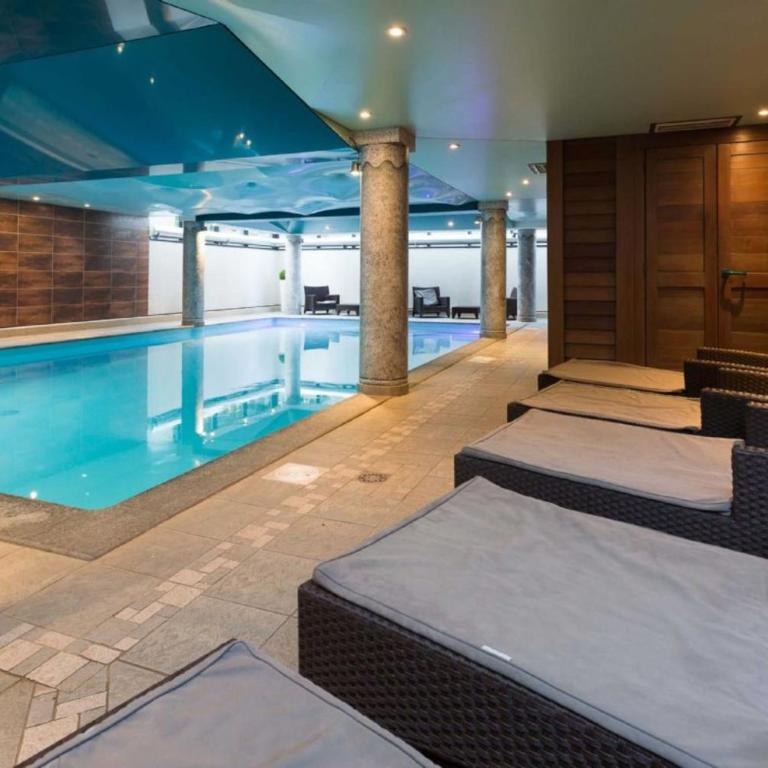 La Ginabelle Residence with Pool & Balcony - Apartamento - 19
