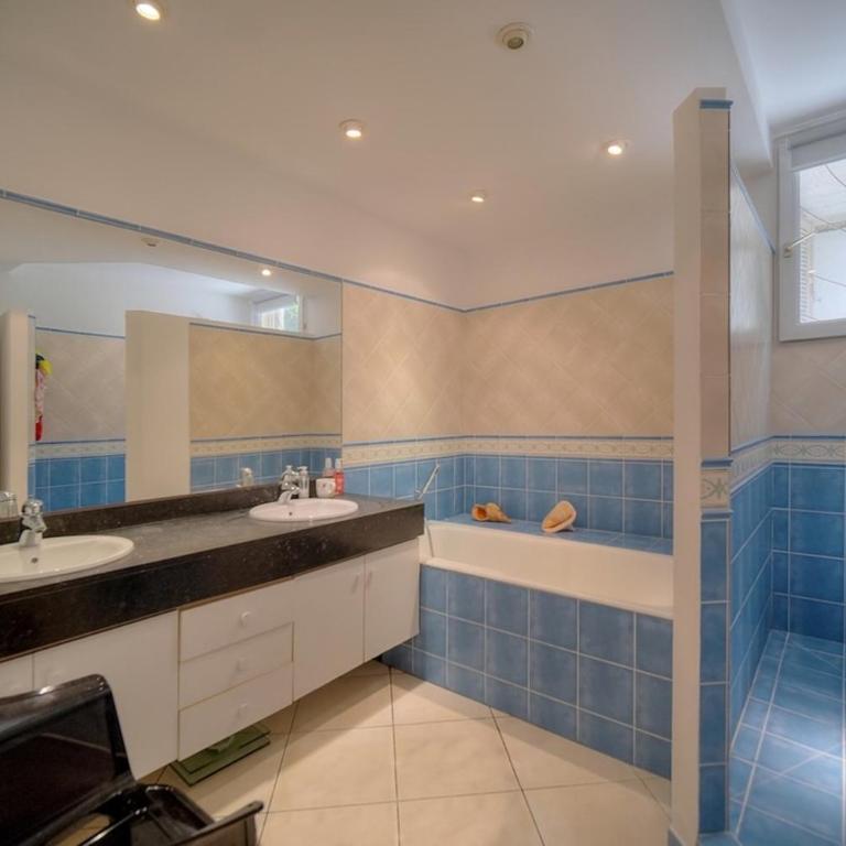 Oasis de Calme avec Piscine proche de Cannes - Villa - 25