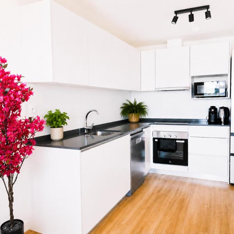 CasaMel - Modern 3 bedroom 2 bathroom fully equiped - Three-Bedroom Apartment - 18