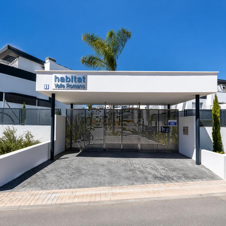CasaMel - Modern 3 bedroom 2 bathroom fully equiped - Three-Bedroom Apartment - 22
