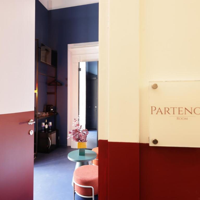 Sancta Nolana - Dimora Storica - Zimmer mit Queensize-Bett und Balkon - 3
