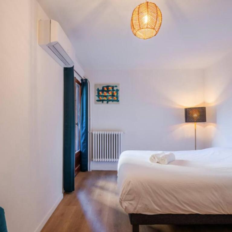 Apartment with a balcony near the Rotunda - Apartamento - 3