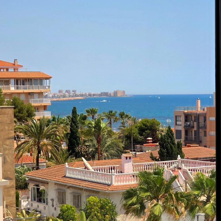 Casas Holiday - Punta Prima - Three-Bedroom Apartment - 6