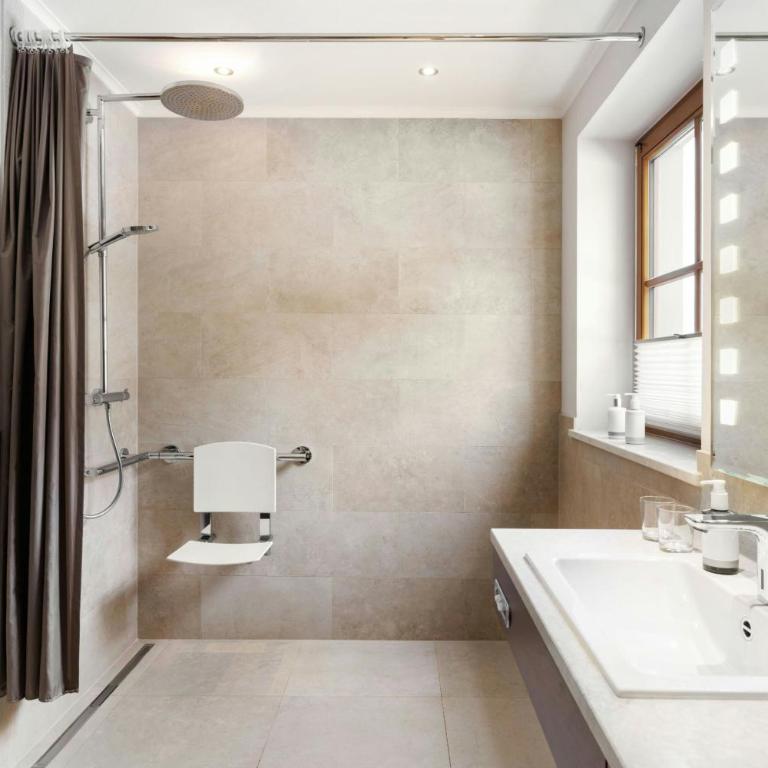 Arabella Jagdhof Resort am Fuschlsee, a Tribute Portfolio Hotel - Maisonette Suite mit Kingsize-Bett, Schlafsofa, Gartenblick und Balkon - 6