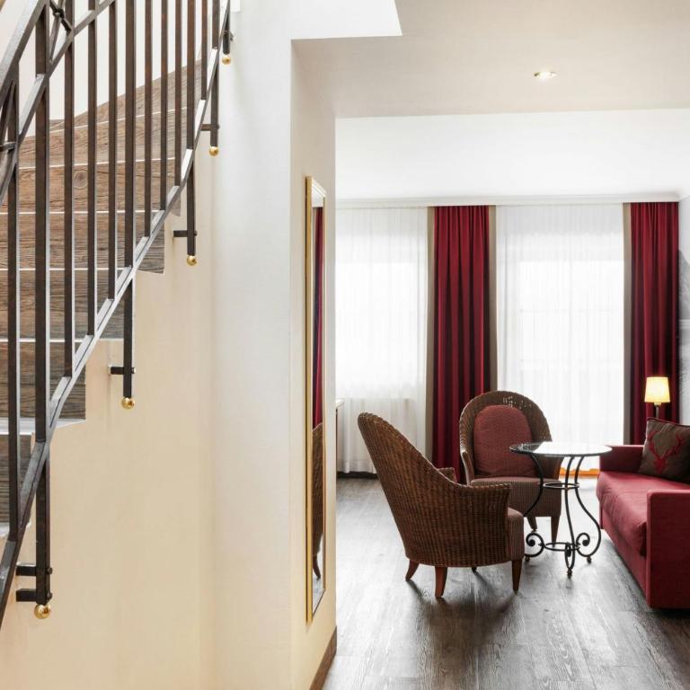 Arabella Jagdhof Resort am Fuschlsee, a Tribute Portfolio Hotel - Maisonette Suite mit Kingsize-Bett, Schlafsofa, Gartenblick und Balkon - 4