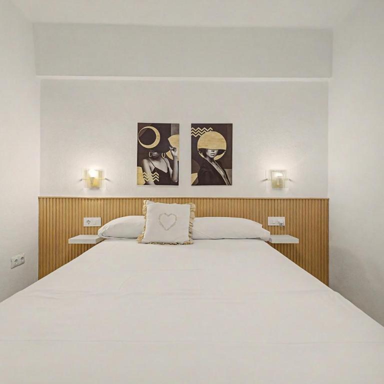 Sunandbed Sol - Two-Bedroom Deluxe Apartment with Balcony - 6