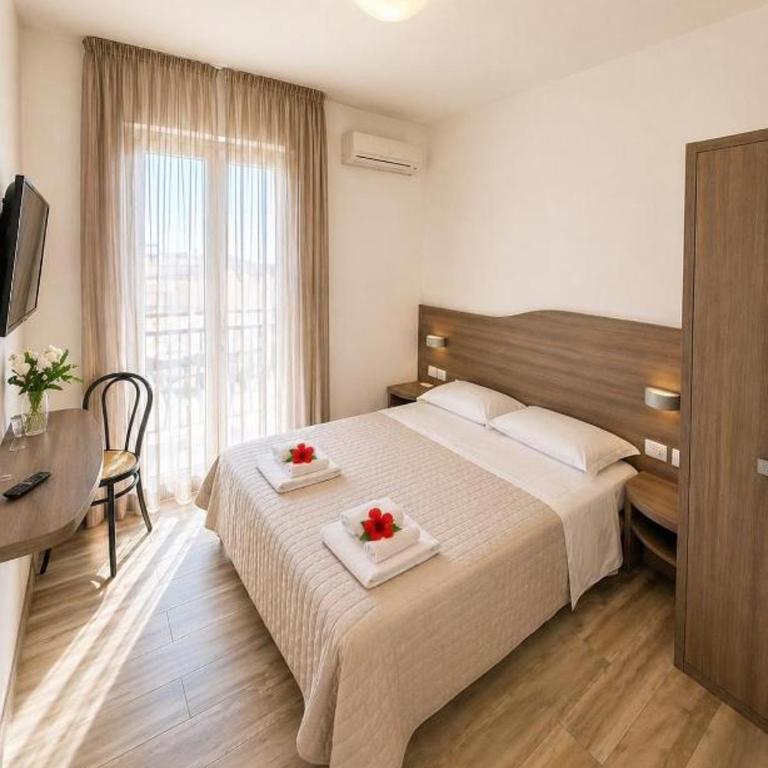 HOTEL TRIESTE - Camera Deluxe - 13