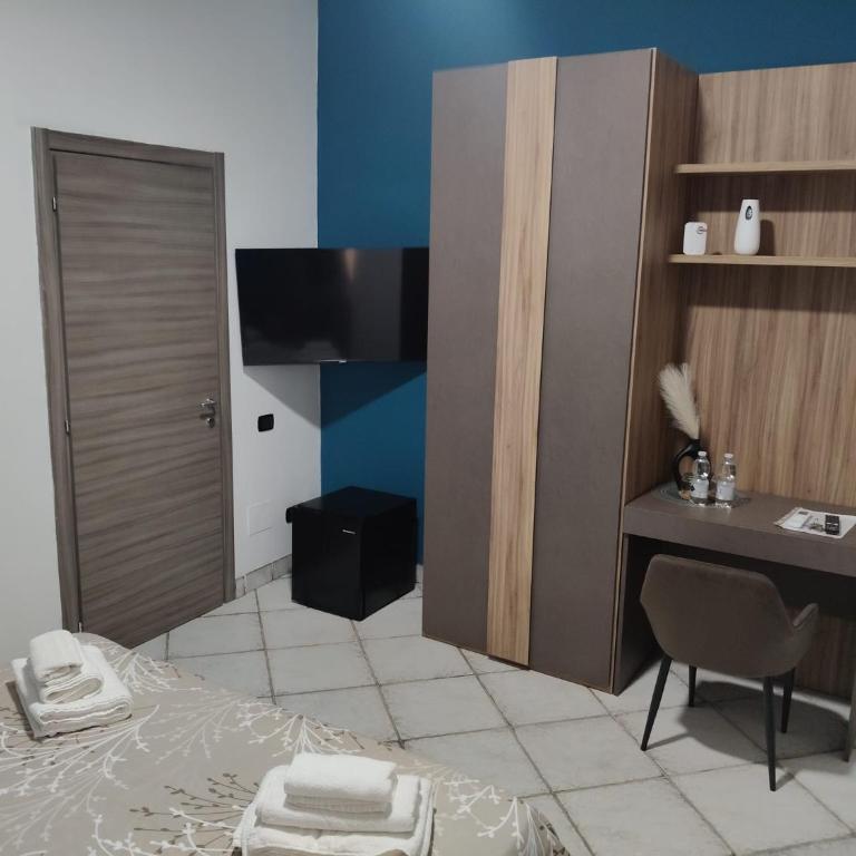 Partenope chiaia Suites & room's - Camera Matrimoniale Standard - 9