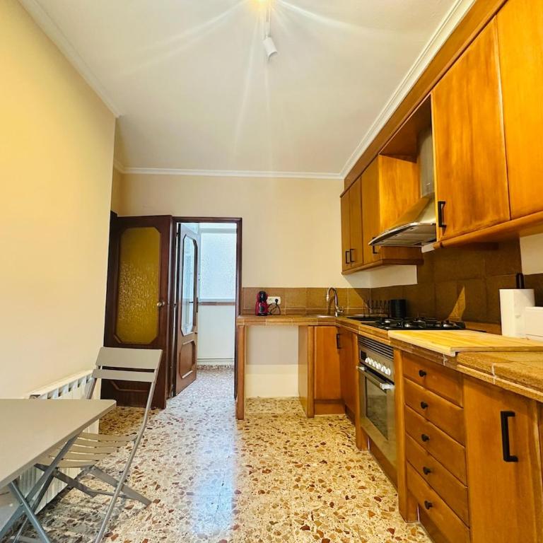 Alicante City Centre, Old Town, Steps from Postiguet Beach - Appartamento - 33