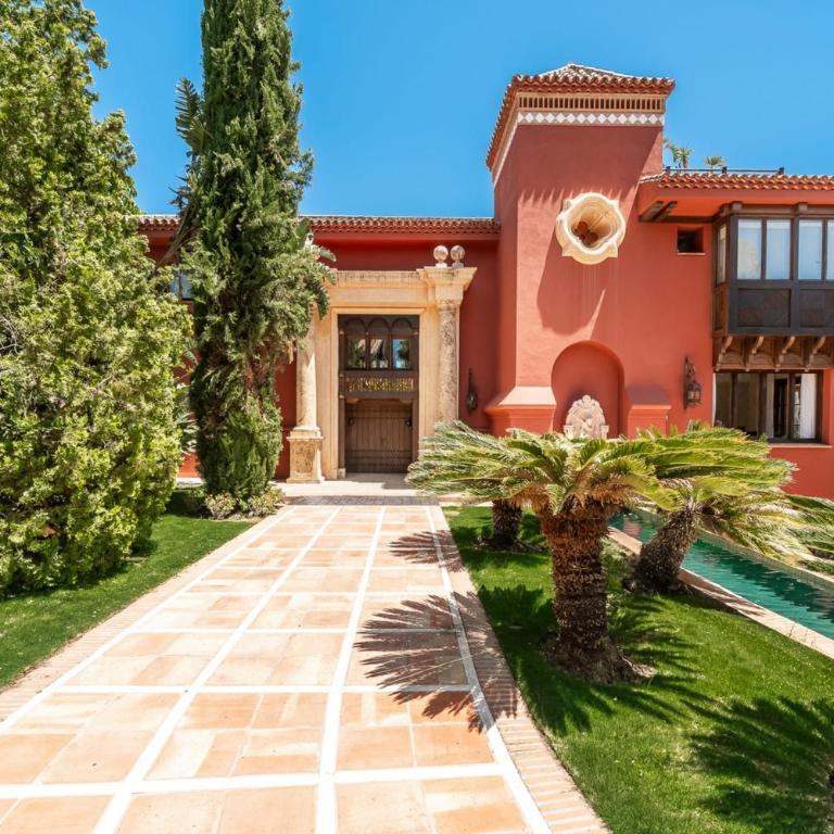 All About Villa Ronda - Villa - 3