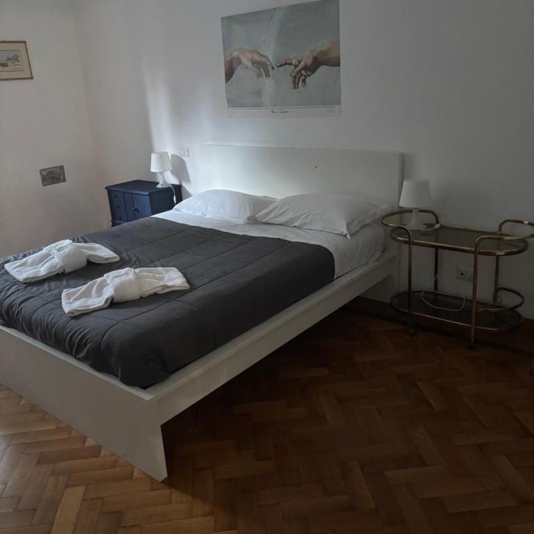 Scalia gest - Camera Tripla Basic con Bagno in Comune - 2