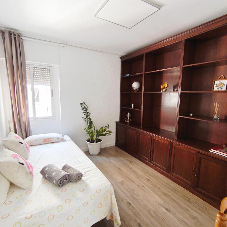Amplio piso cerca de la playa y del mercado municipal - Apartment mit 3 Schlafzimmern und Balkon - 6