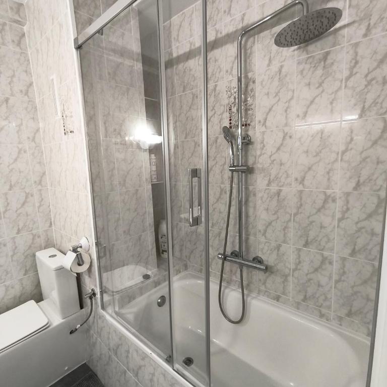 Amplio piso cerca de la playa y del mercado municipal - Apartment mit 3 Schlafzimmern und Balkon - 7