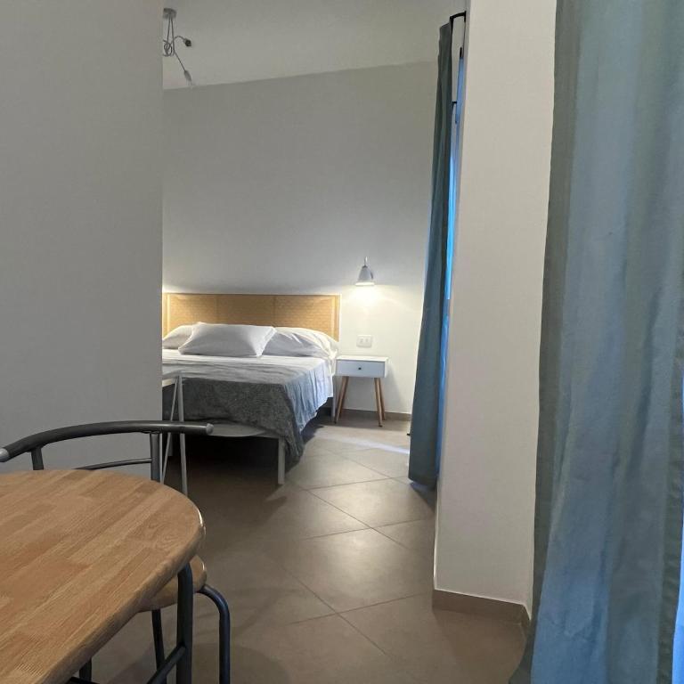 IconicArt - Tourist Accommodation - Camera Matrimoniale Deluxe con Balcone - 6