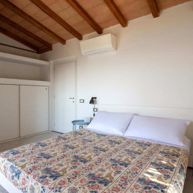 "The Ulivi" inside Le Agavi Private Park, shared Pool and Tennis 200m far, Sea View Apartment 2 AC BDR, 2BTH, parking next home and private garage in Lerici! Cooking Lesson and Wine Tasting - Casa con 2 Camere da Letto - 26