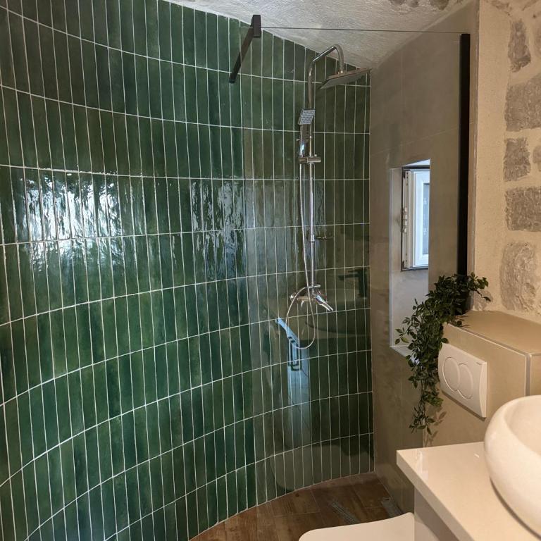 The Stone Nest - One-Bedroom Apartment - 4