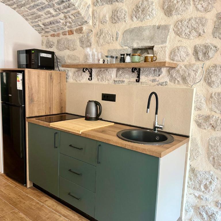 The Stone Nest - One-Bedroom Apartment - 6