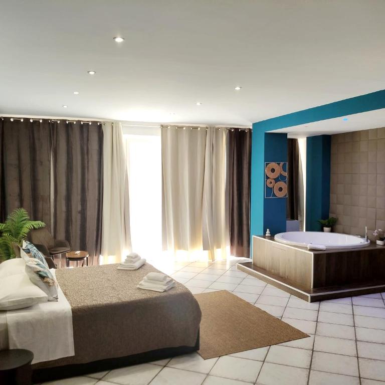 Partenope chiaia Suites & room's - Suite con bañera de hidromasaje y cama grande - 8