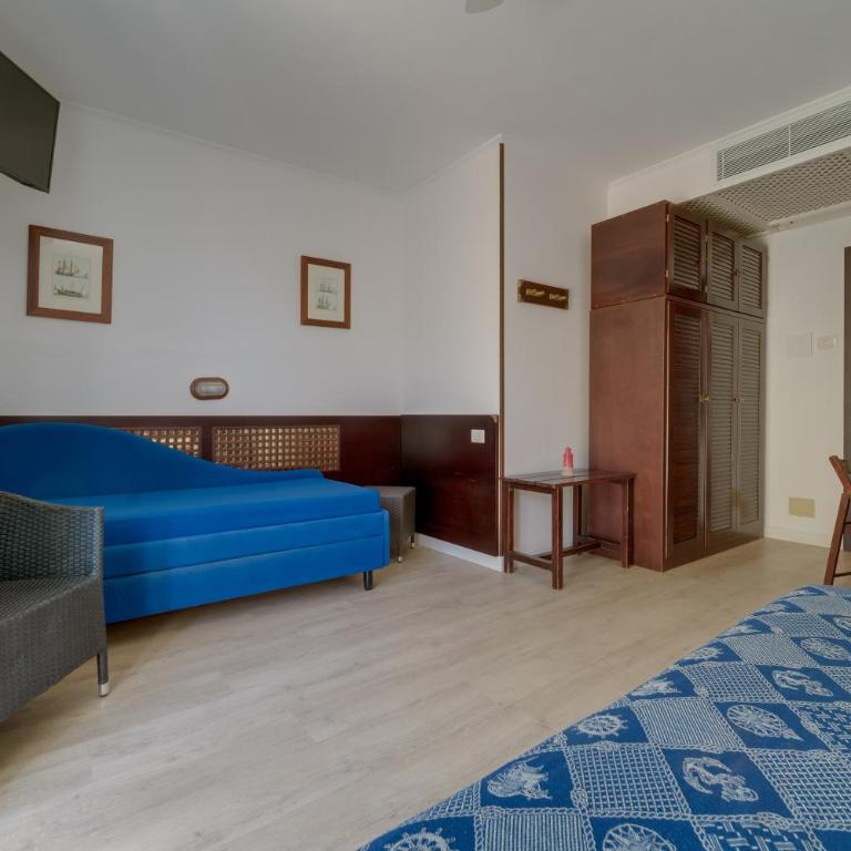 Hotel Antares - Camera Familiare con Vista Mare Laterale - 7