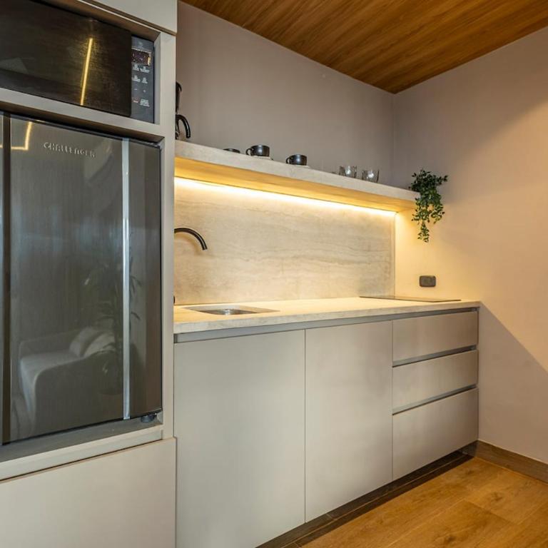 Loft in Downtown with an Amazing View - One-Bedroom Apartment - 14