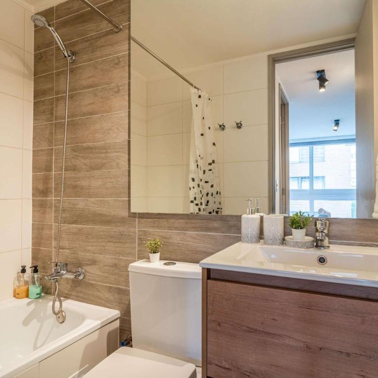 HOM I WiFi, AA, Movistar Arena, Metro Cerca - Apartment - 6