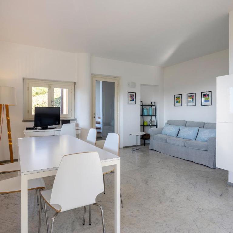 "The Ulivi" inside Le Agavi Private Park, shared Pool and Tennis 200m far, Sea View Apartment 2 AC BDR, 2BTH, parking next home and private garage in Lerici! Cooking Lesson and Wine Tasting - Casa con 2 Camere da Letto - 17