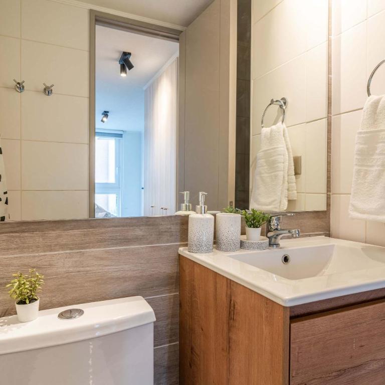 HOM I WiFi, AA, Movistar Arena, Metro Cerca - Apartment - 7