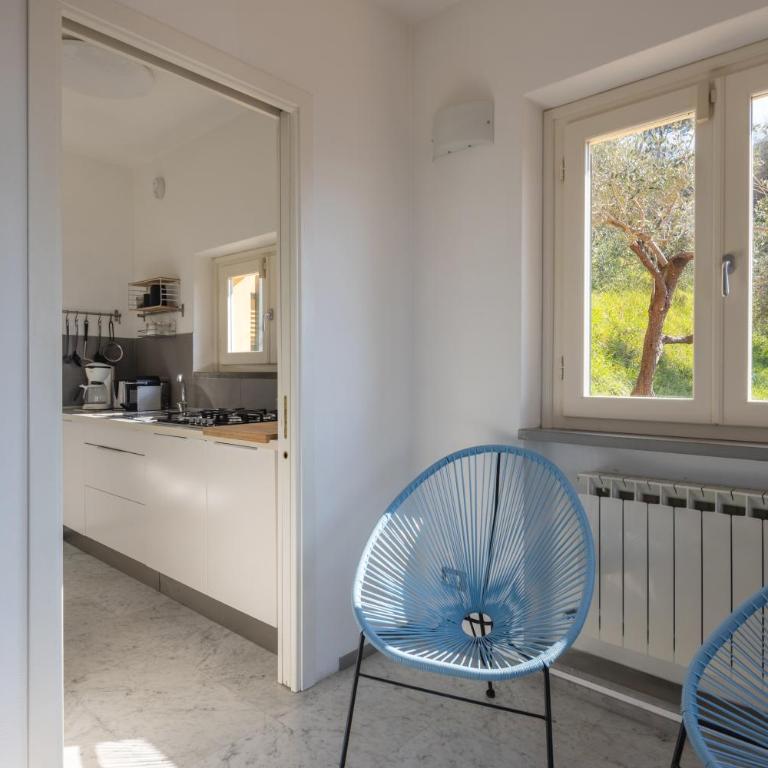 "The Ulivi" inside Le Agavi Private Park, shared Pool and Tennis 200m far, Sea View Apartment 2 AC BDR, 2BTH, parking next home and private garage in Lerici! Cooking Lesson and Wine Tasting - Casa con 2 Camere da Letto - 20