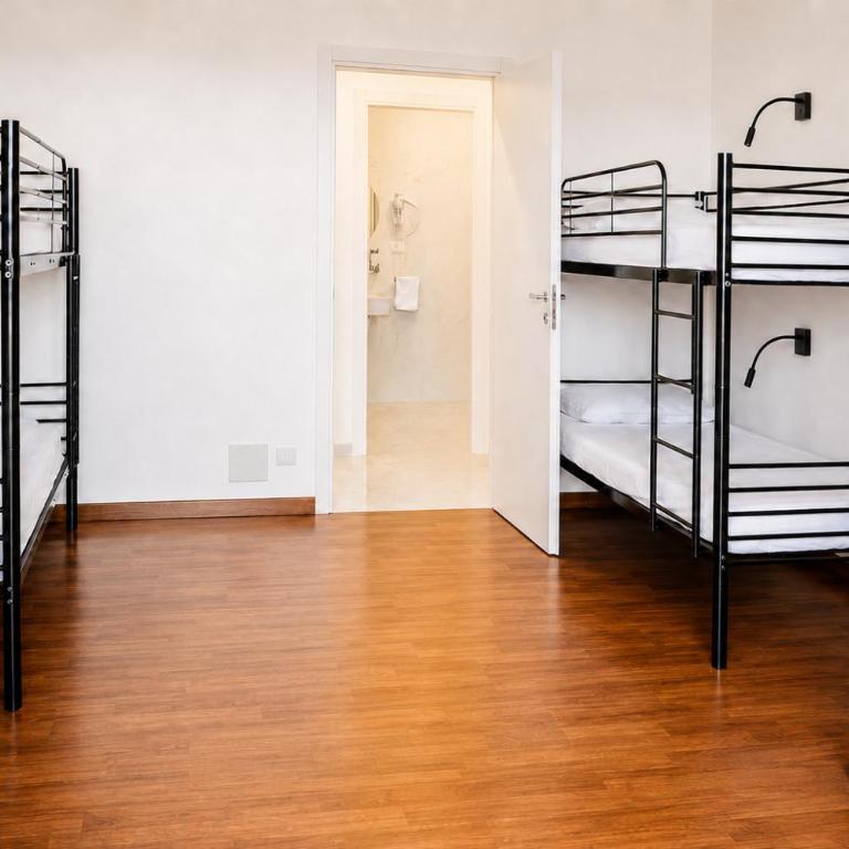 B&B Best Hostel Milano - Letto Singolo in Dormitorio Maschile - 2