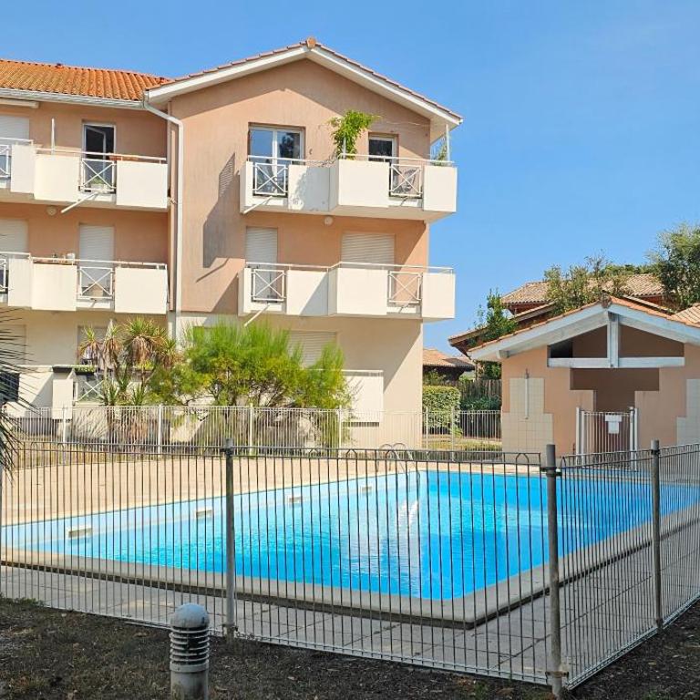 Résidence fermée Grande terrasse ombragée Piscine Plage Port Parc Gare - Appartement 1 Chambre - 5
