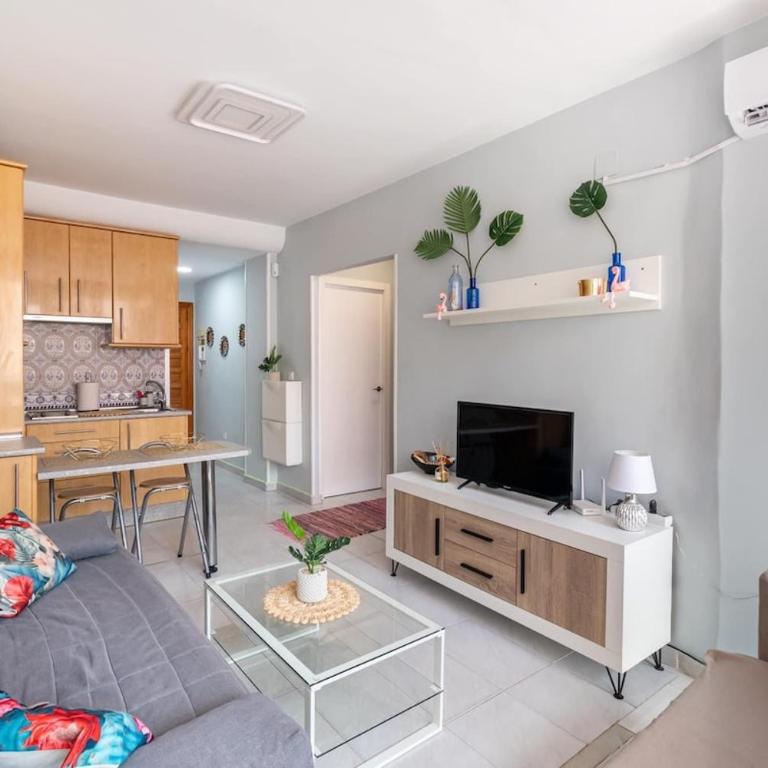 Brisa del Mar Apartment - Two-Bedroom Apartment - 2