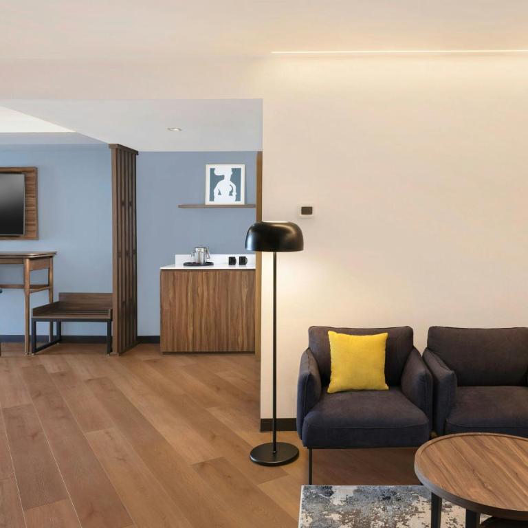 Le Méridien Mexico City Reforma - Superior Suite mit 1 Schlafzimmer, 2 Doppelbetten und Schlafsofa - 5