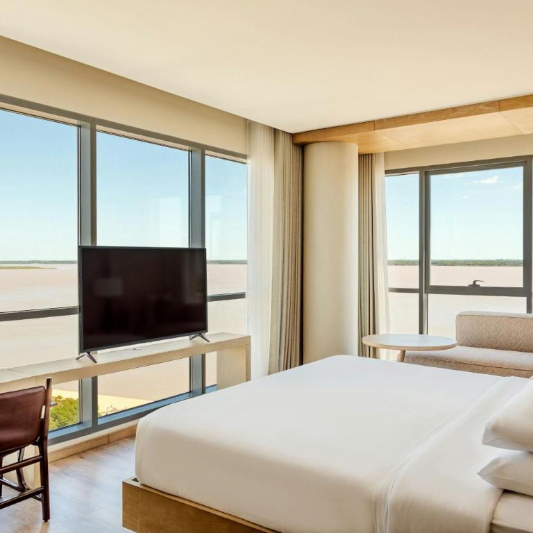 Marriott Corrientes - Habitación Deluxe con vistas al río - 1 cama extragrande - 3