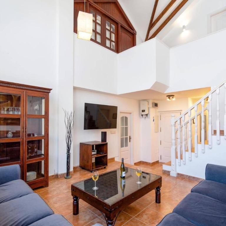 Villa Michelle by Villa Plus - Villa - 14