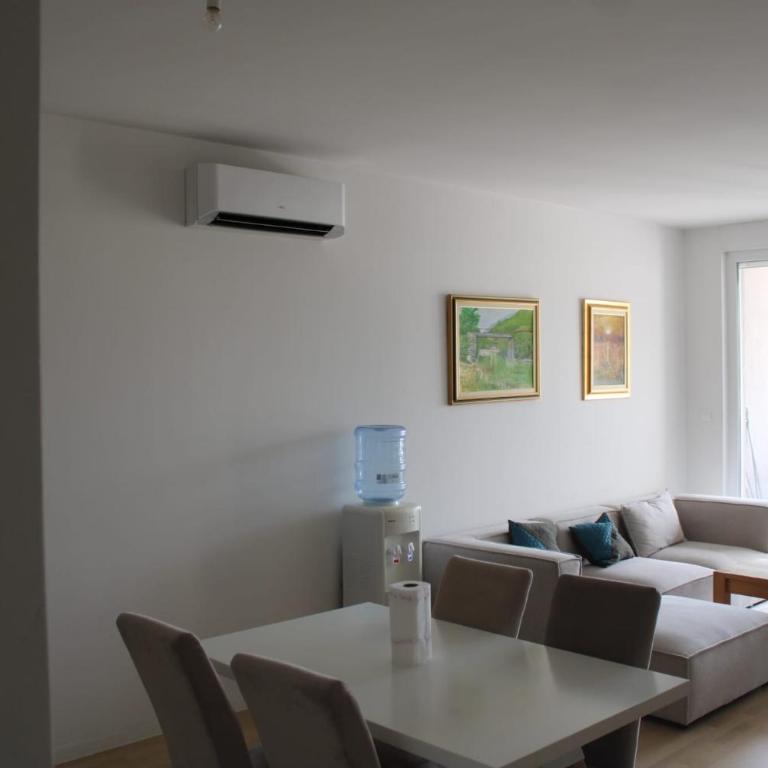 City Vibe Apartment - One-Bedroom Apartment - 3