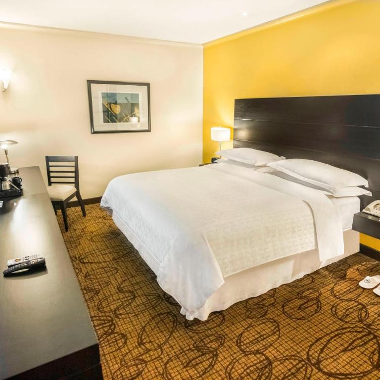 Sheraton Quito - One-Bedroom King Suite with Sofa Bed - Club Access - 2