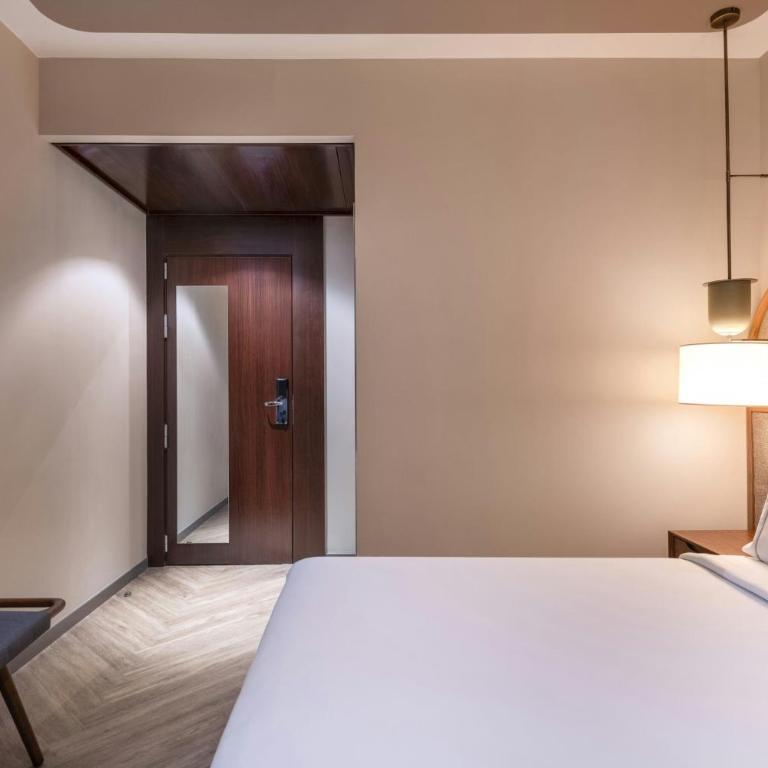 AC Hotel Palacio Universal by Marriott - Habitación con cama grande - 2