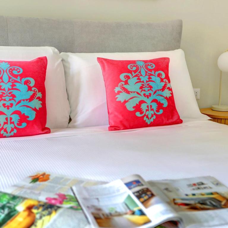 SAN GIOVANNI Appia Park - Modern apartment with Balcony - Metro A - 10 min City Center - Two-Bedroom Apartment - 9